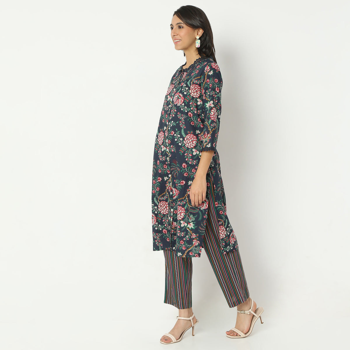 Straight Fit Printed Round Neck Calf Length Kurta
