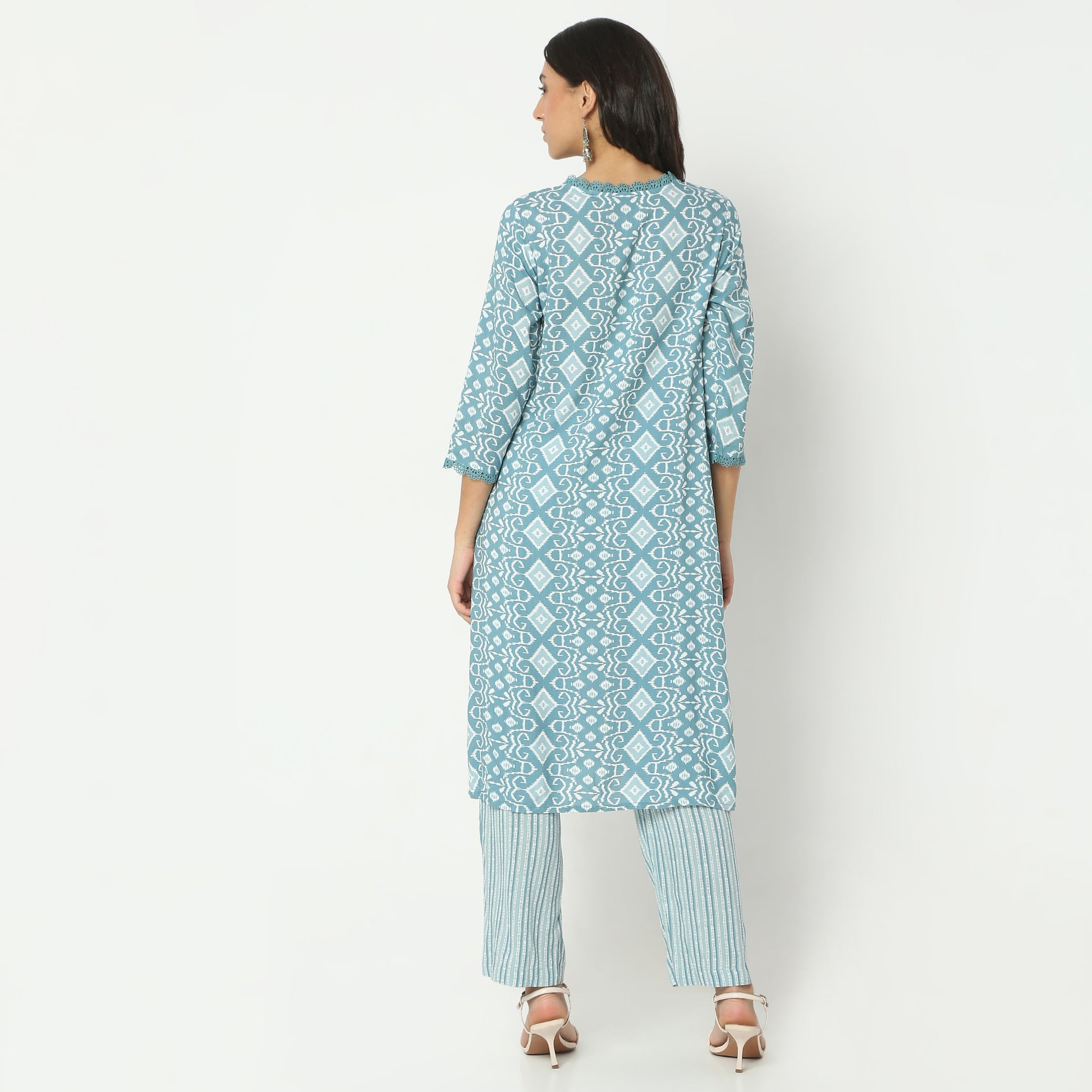 Straight Fit Printed Round Neck Calf Length Kurta