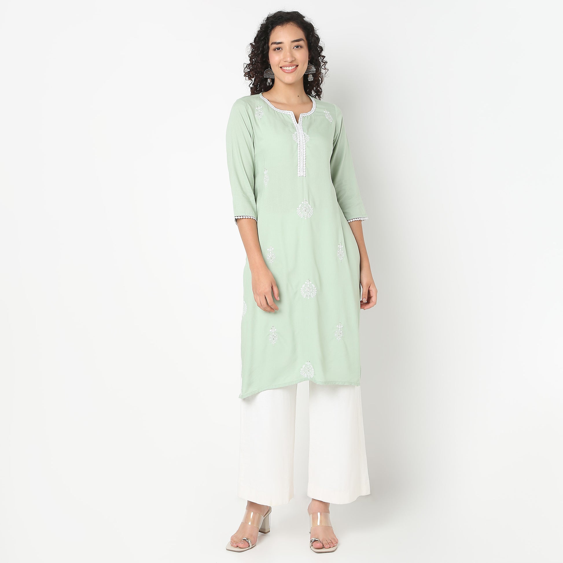Straight Fit Embroidered Round Neck Kurta