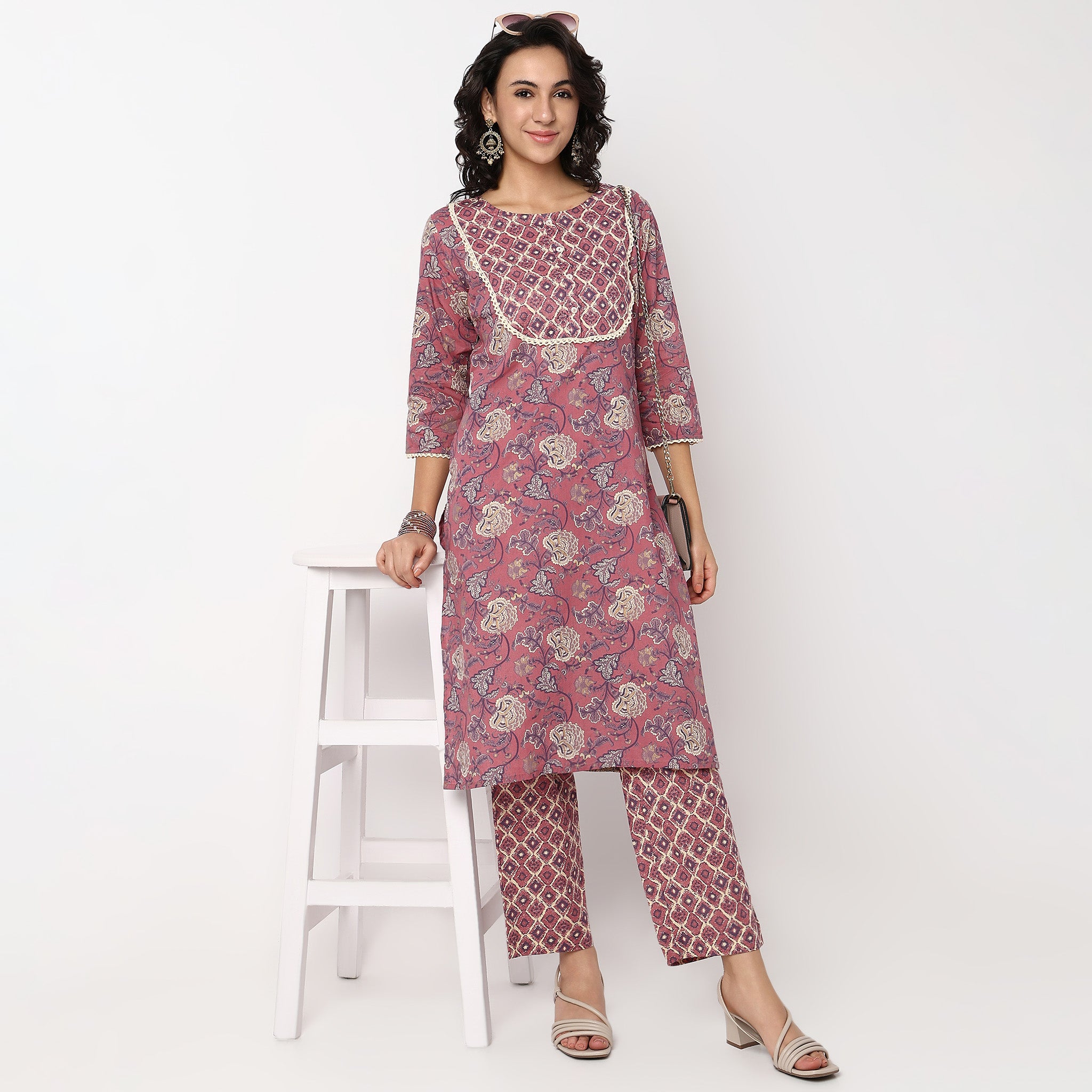 Printed Round Neck Straight Yoke Kurta