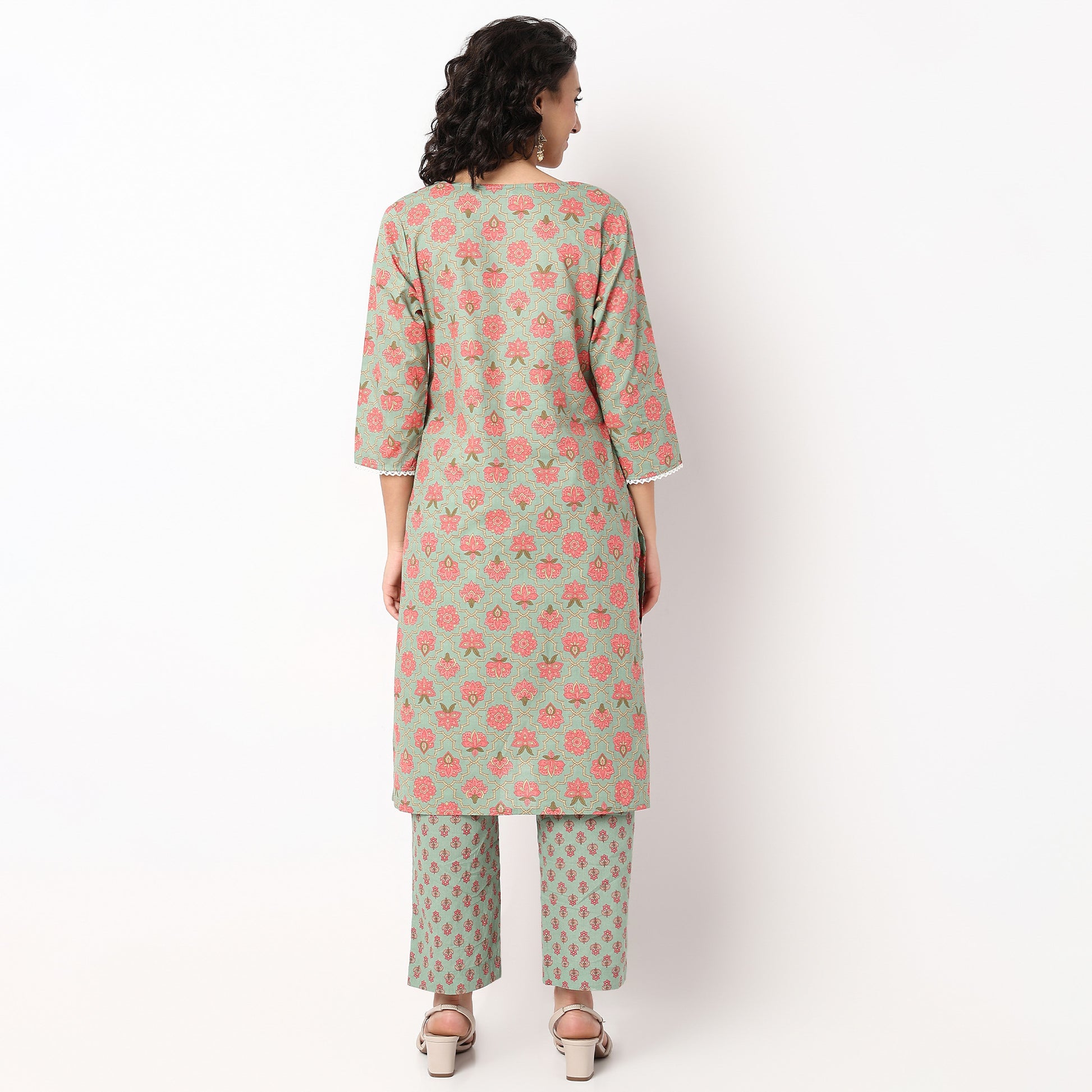 Printed Round Neck Straight Yoke Kurta