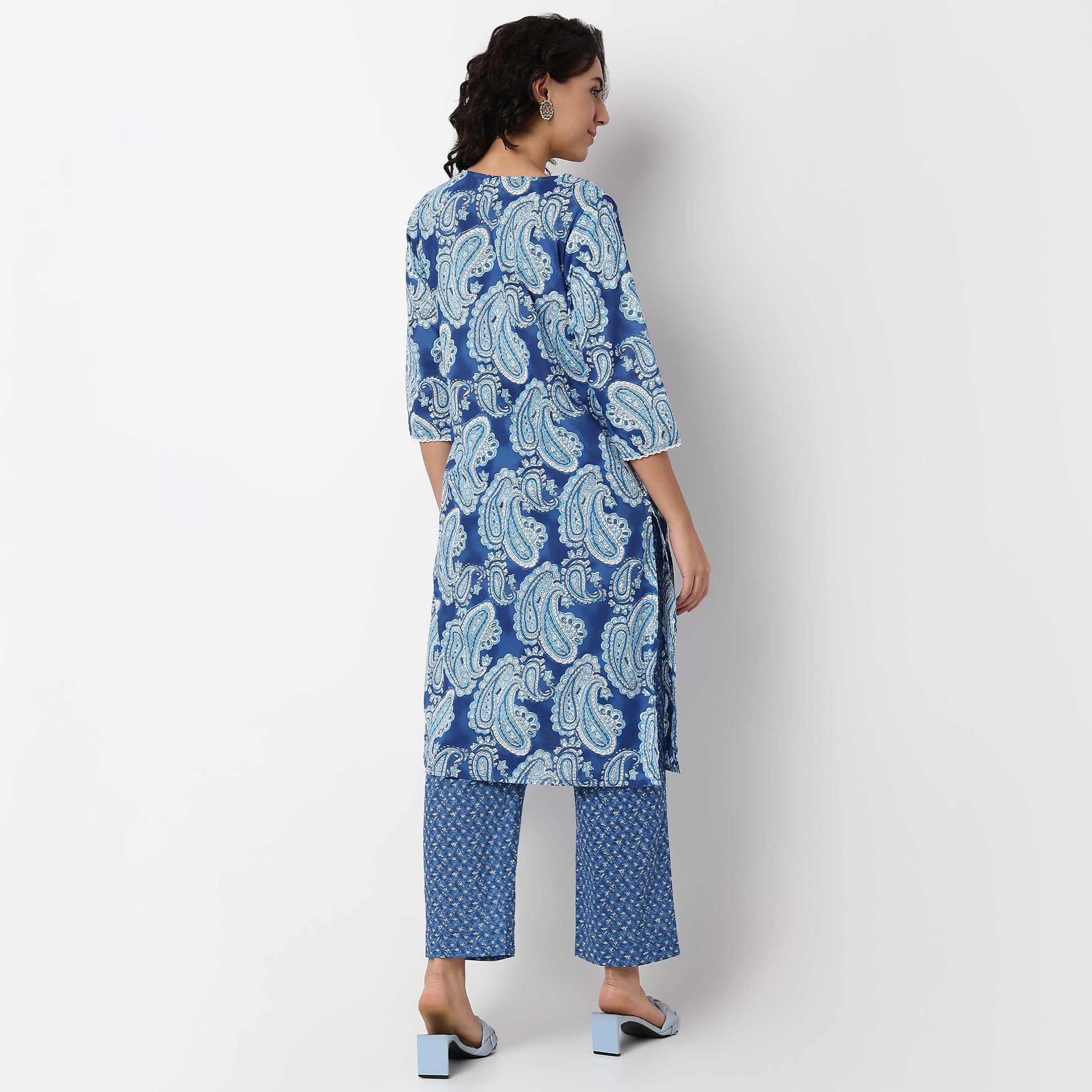 Printed Round Neck Straight Yoke Kurta