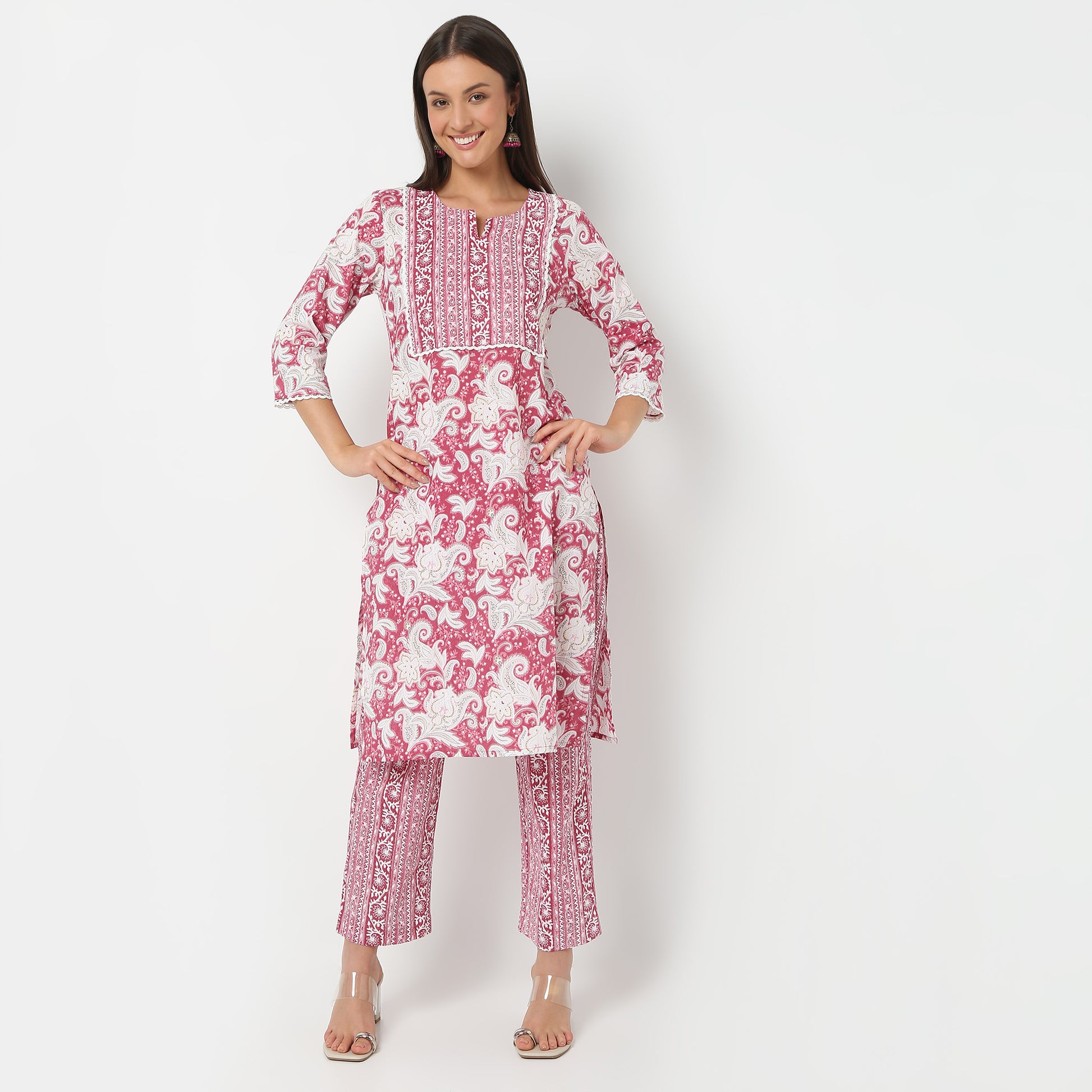 Round Neck Knee Length Three-Fourth Sleeve Printed Straight Fit Kurta