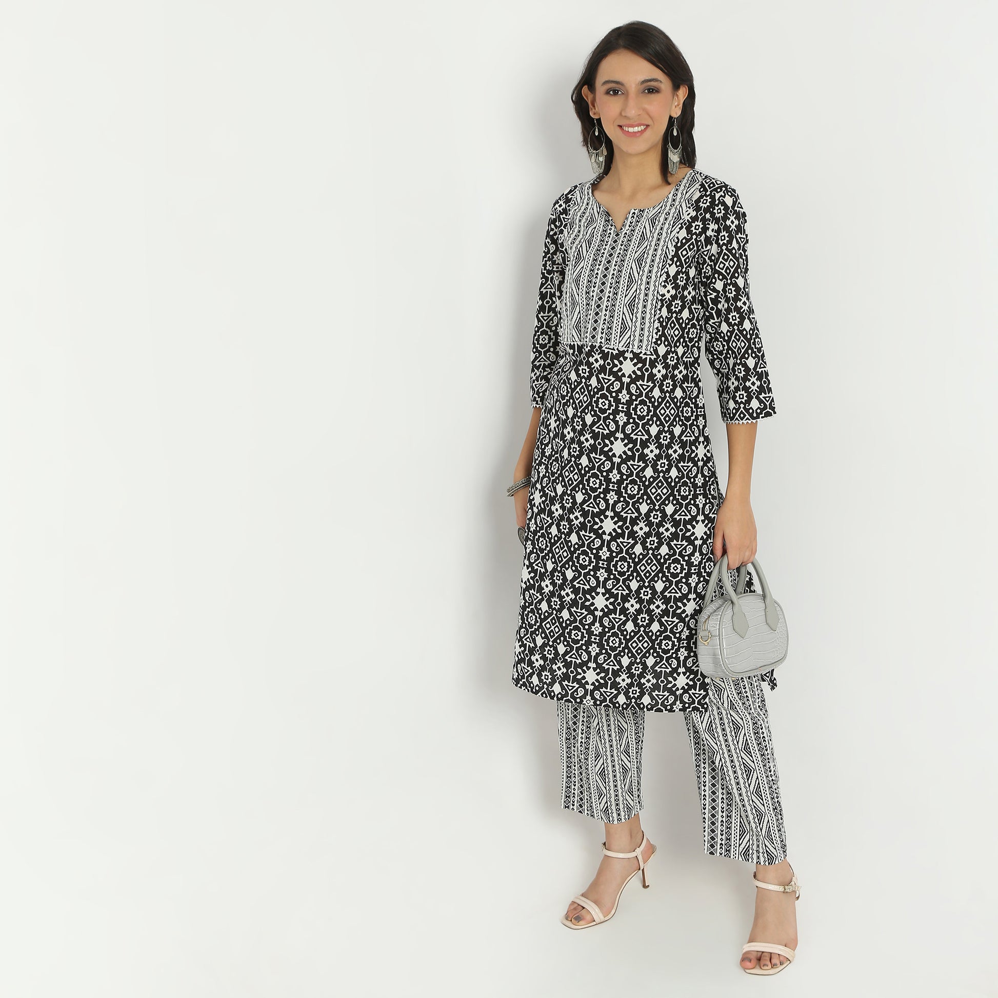 Straight Fit Printed Round Neck Calf Length Kurta