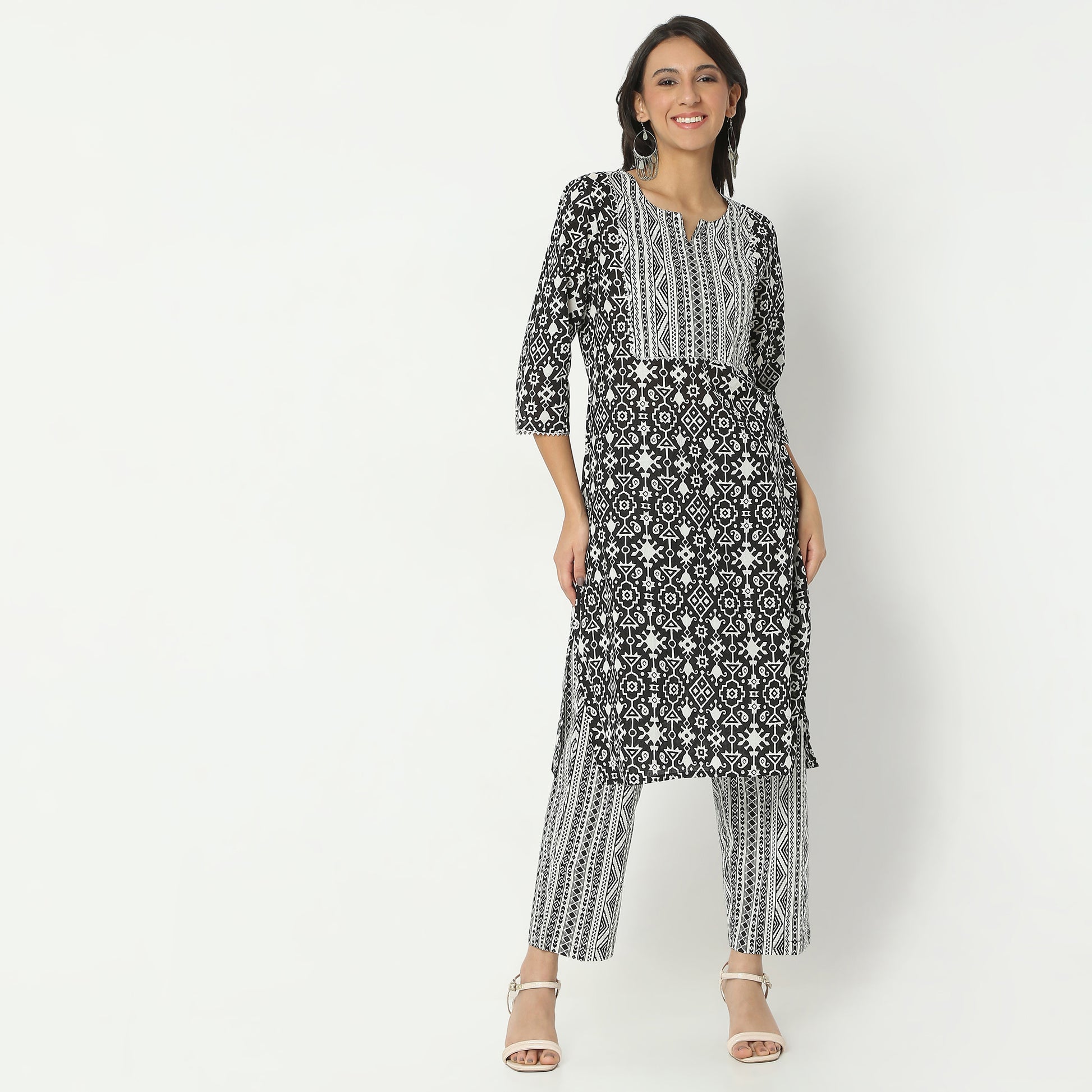 Straight Fit Printed Round Neck Calf Length Kurta