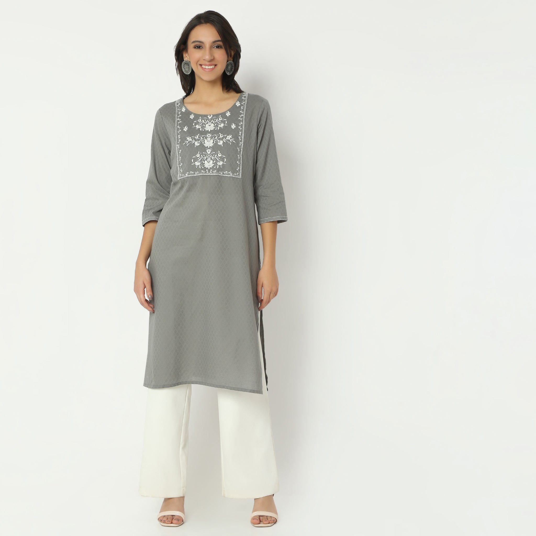 Straight Fit Embroiderd Round Neck Calf Length Kurta