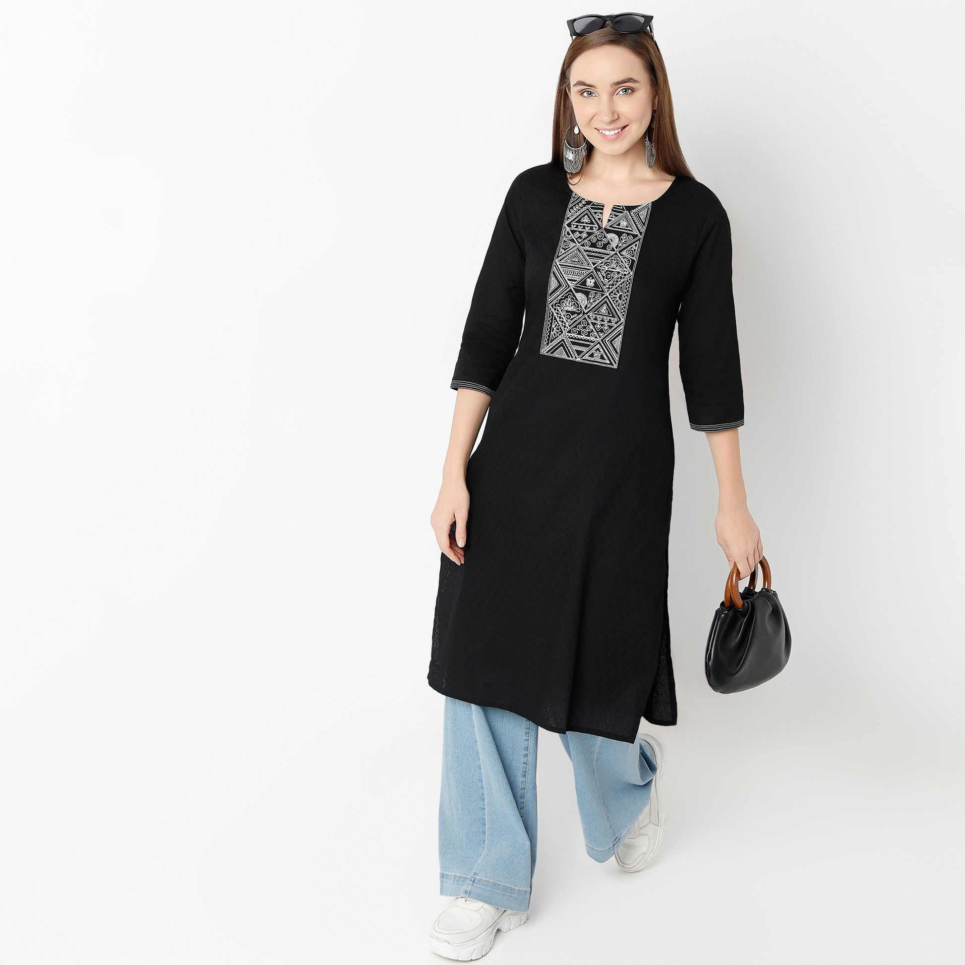 Straight Fit Embroidered Round Neck Kurta