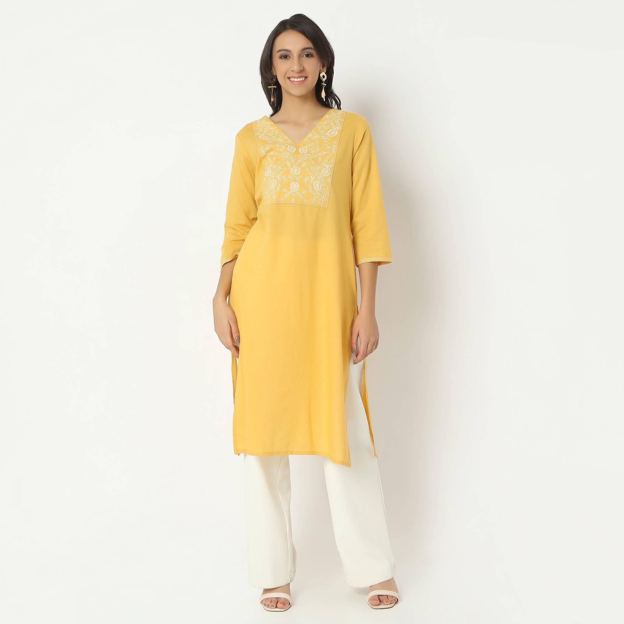 Straight Fit Embroiderd V-Neck Calf Length Kurta