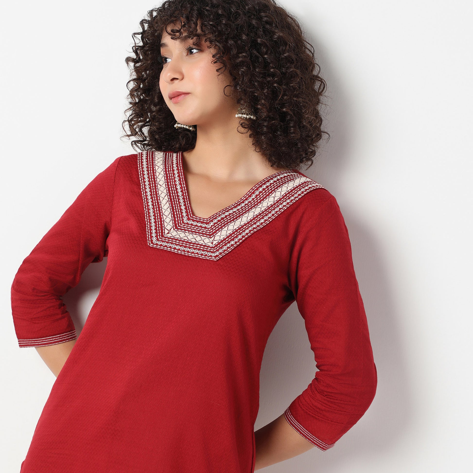 Straight Fit Solid V-Neck Kurta