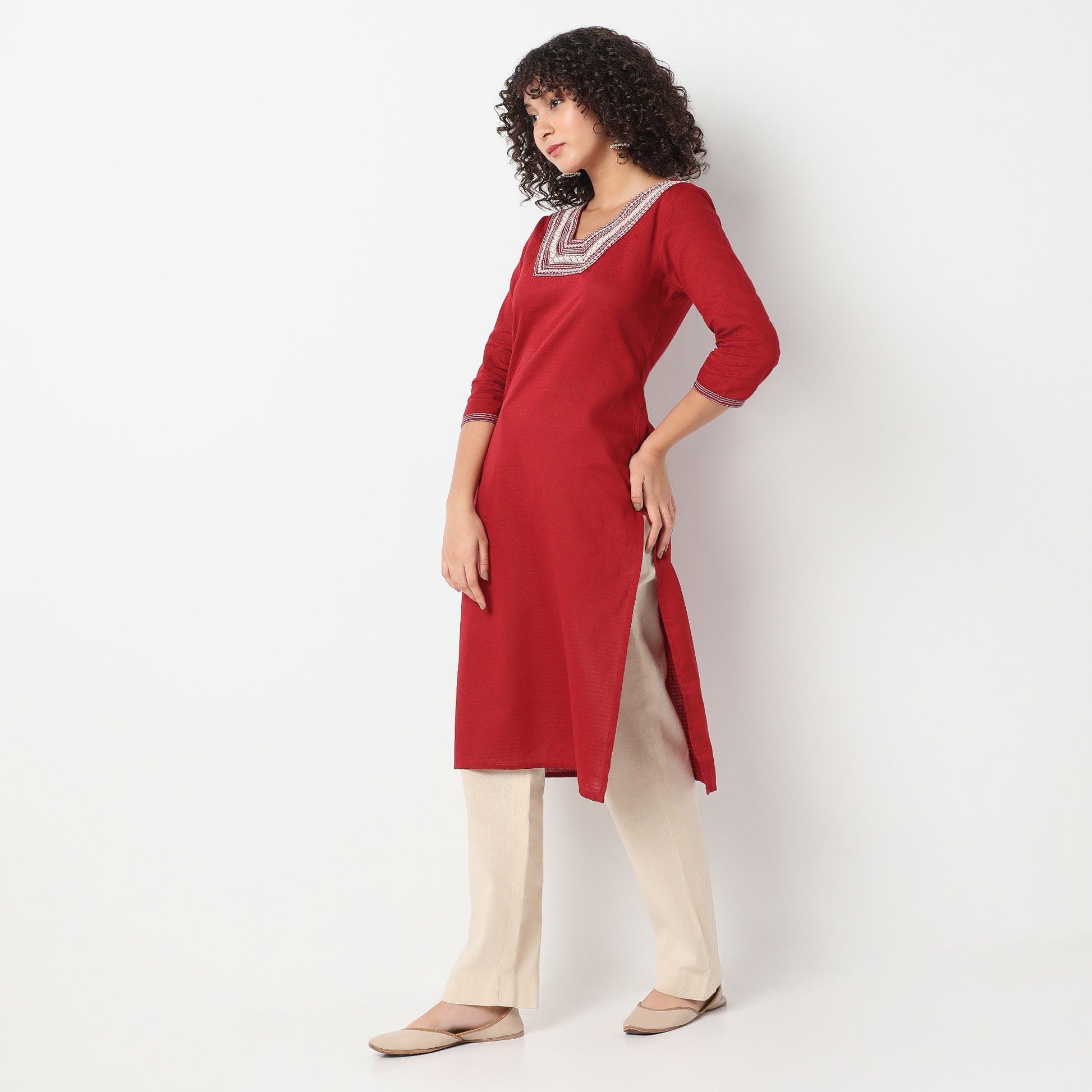 Straight Fit Solid V-Neck Kurta