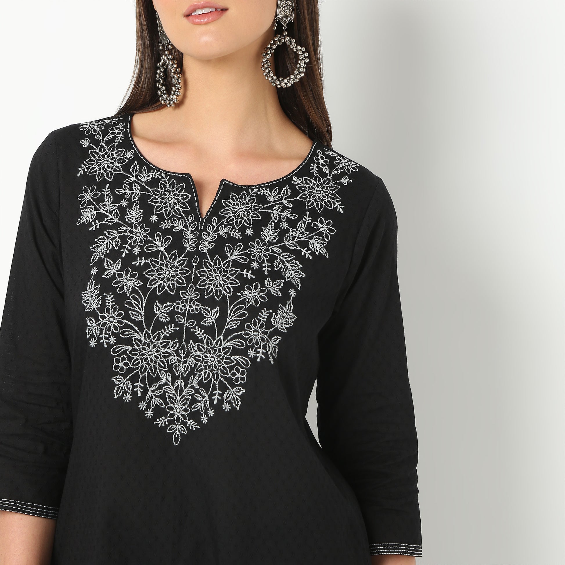 Embroidered Round Neck Knee Length Three-Fourth Sleeve Straight Fit Kurta