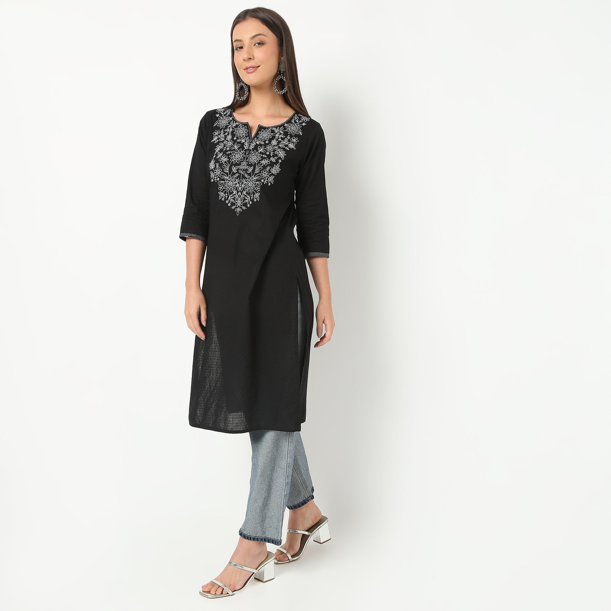 Embroidered Round Neck Knee Length Three-Fourth Sleeve Straight Fit Kurta