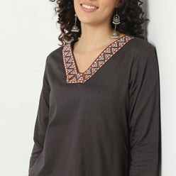 Straight Fit Embroidered Yoke Kurta