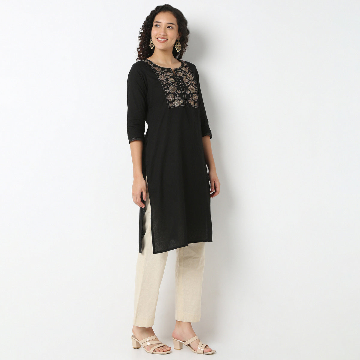 Emebroidered Yoke Kurta-Dobby
