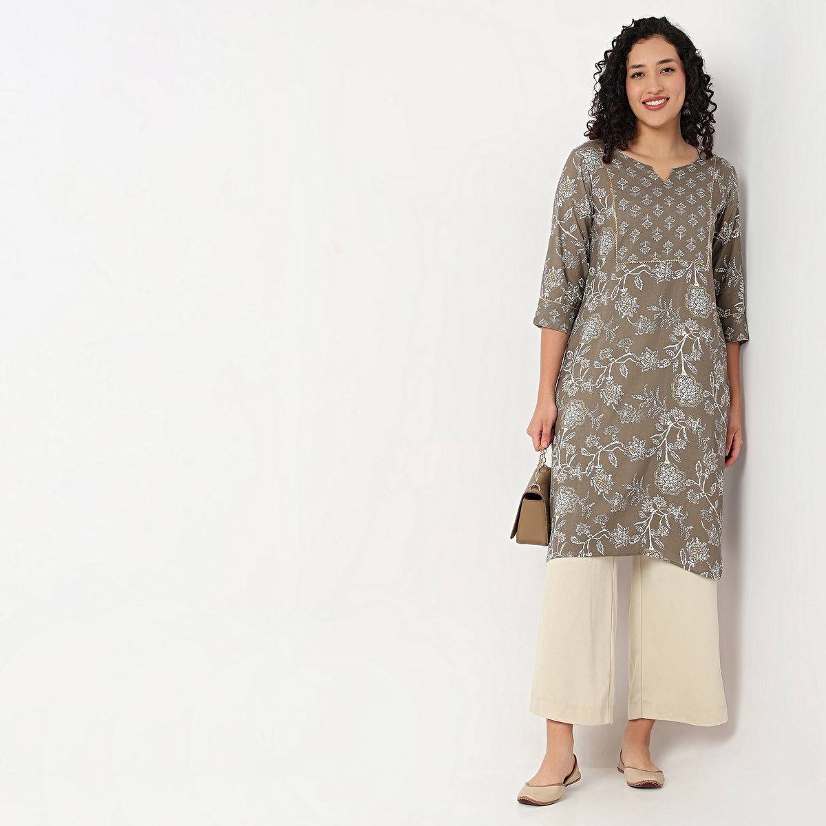 Printed Yoke With Lace Detailing Kurta