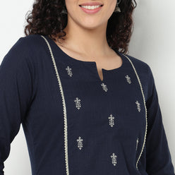 Buy Women Straight Fit Embroidered Three-Fourth Sleeve Kurta  - Style Union