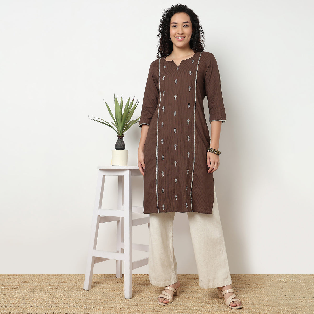 Buy Women Straight Fit Embroidered Three-Fourth Sleeve Kurta  - Style Union