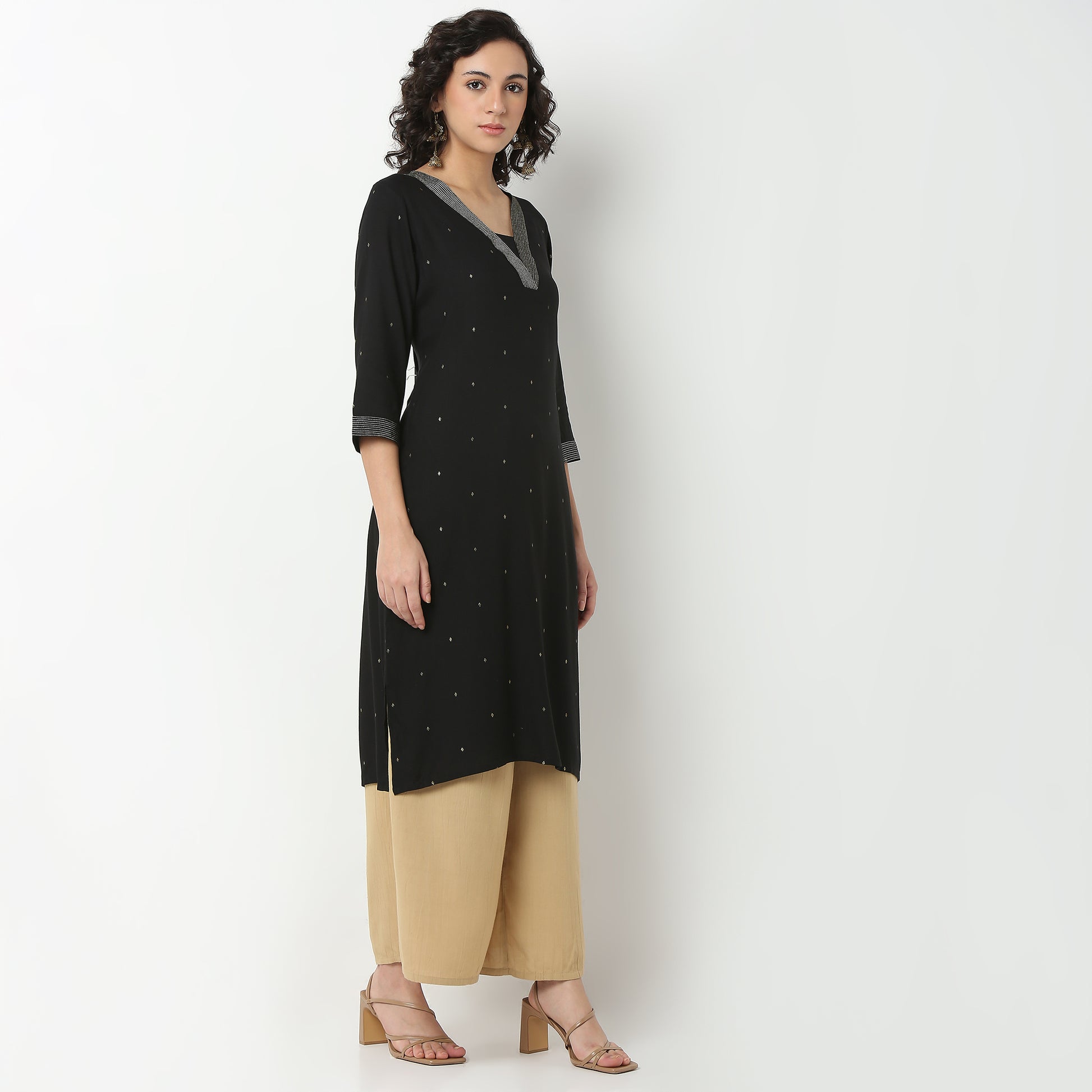 Embroidered Rayon Kurta, Knee Length