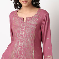 Buy Women Straight Fit Printed Three-Fourth Sleeve Kurta  - Style Union
