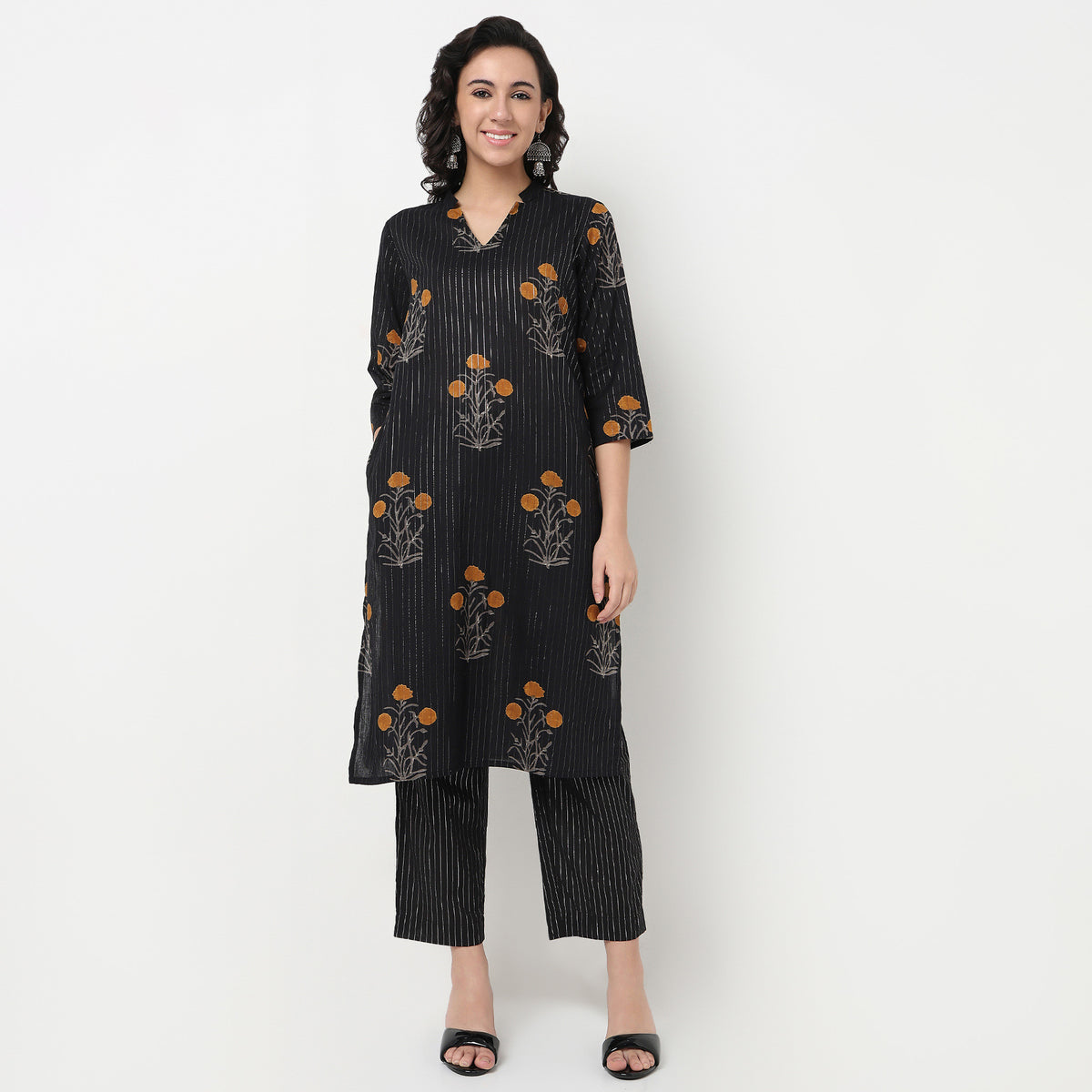 Order Now Women Floral V Neck Straight Fit Ethnic Wear Kurta by Style Union