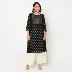 Printed Yoke With Lace Detail Kurta
