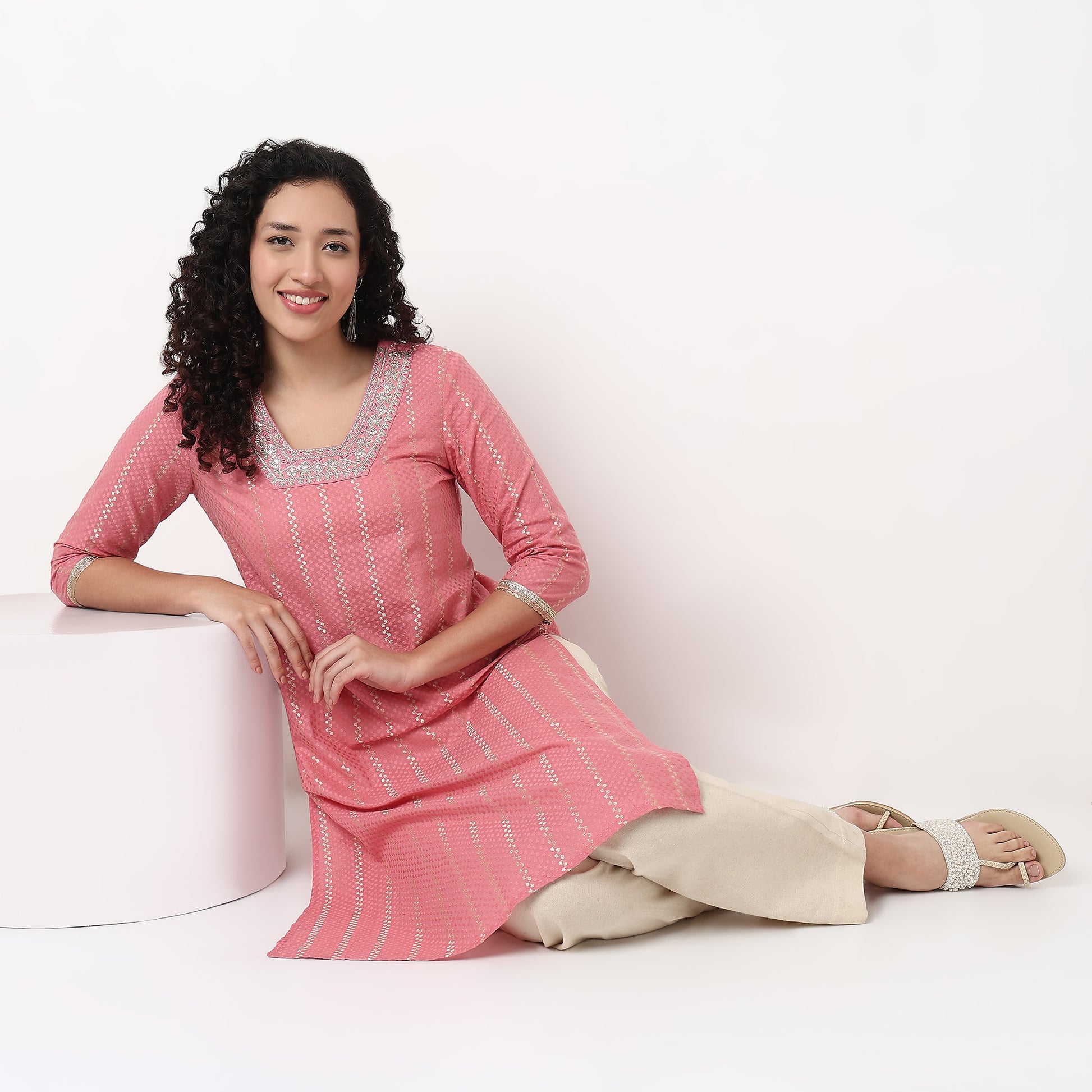 Glass Shape Embroidered Long Kurta