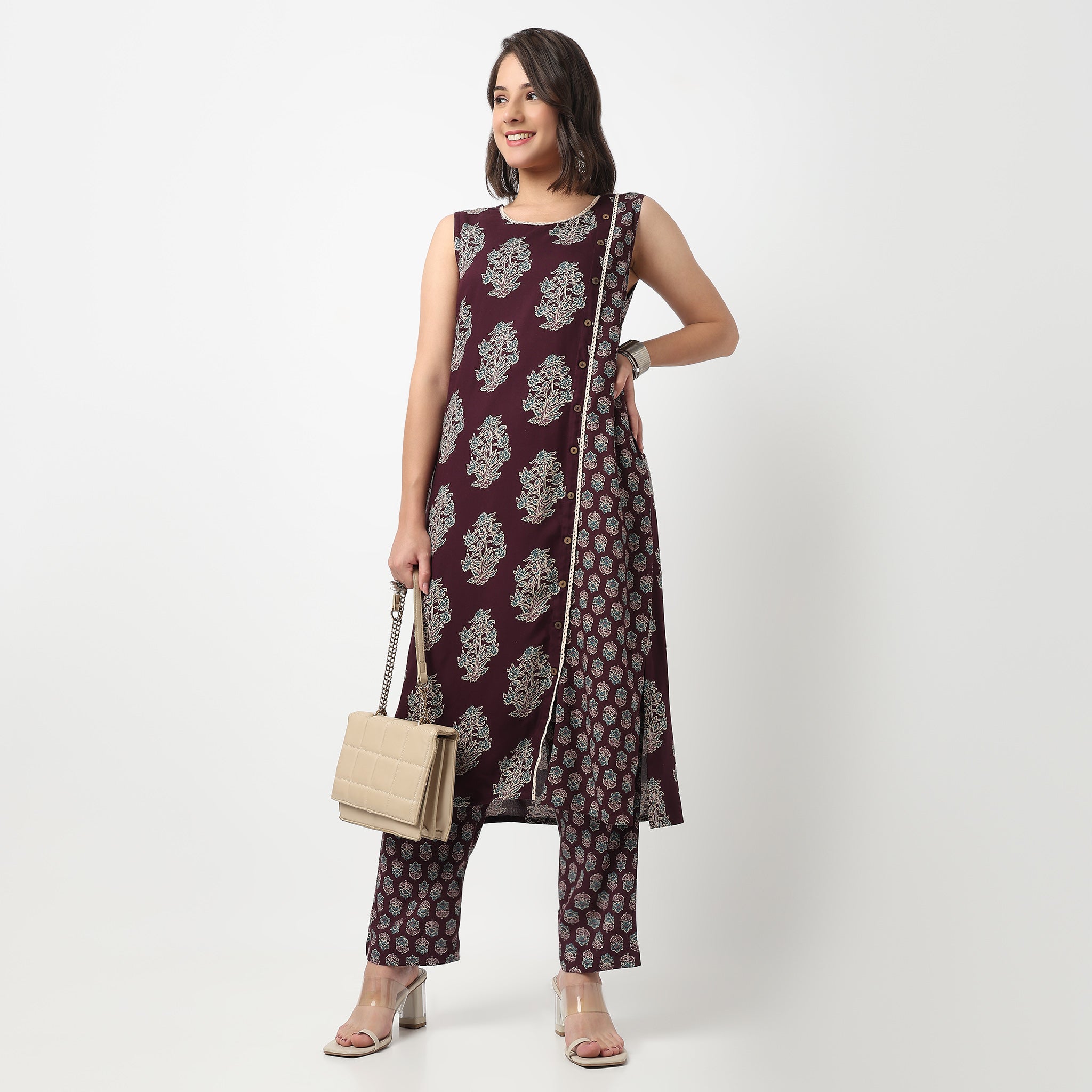Boat Neck Sleeveless Kurta