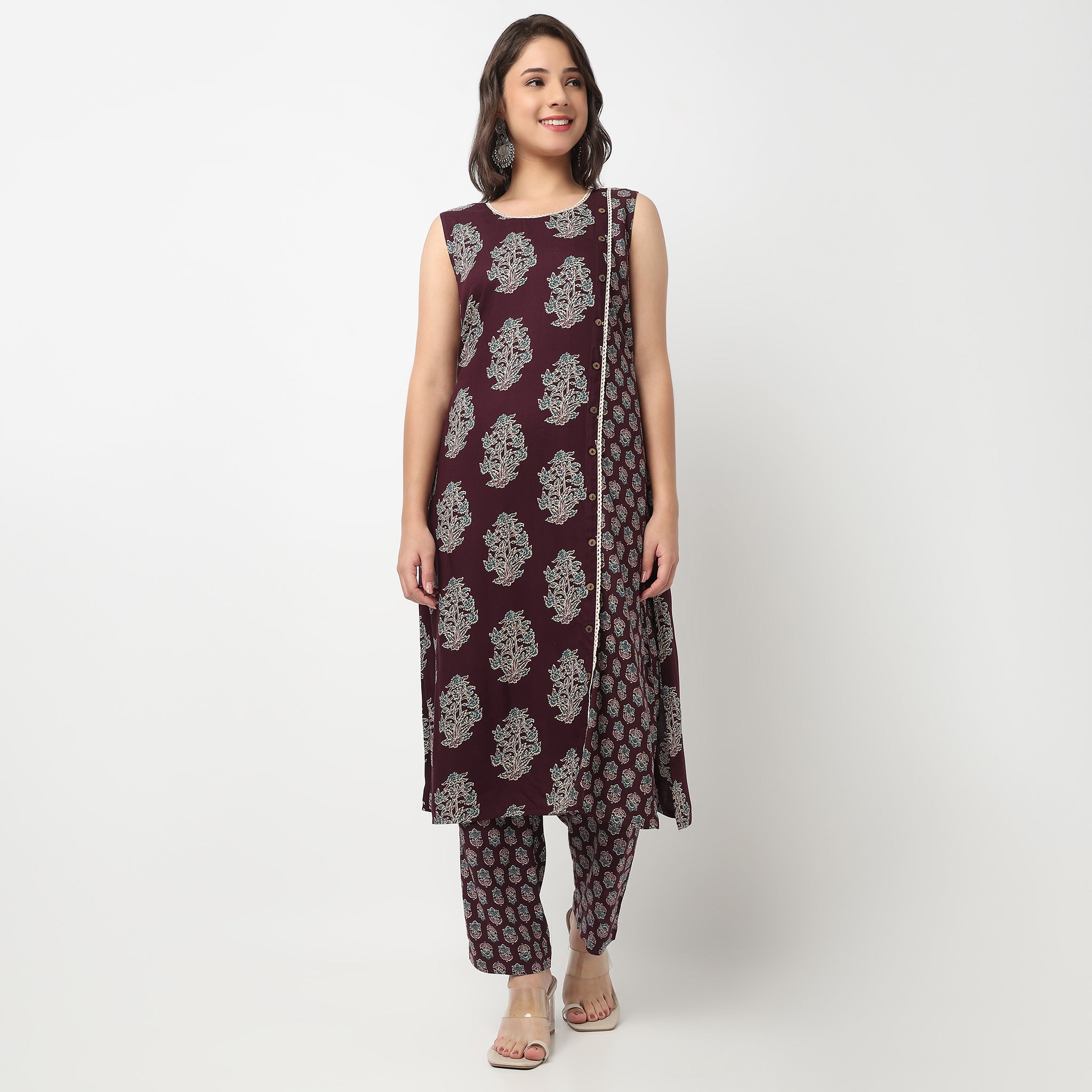 Boat Neck Sleeveless Kurta