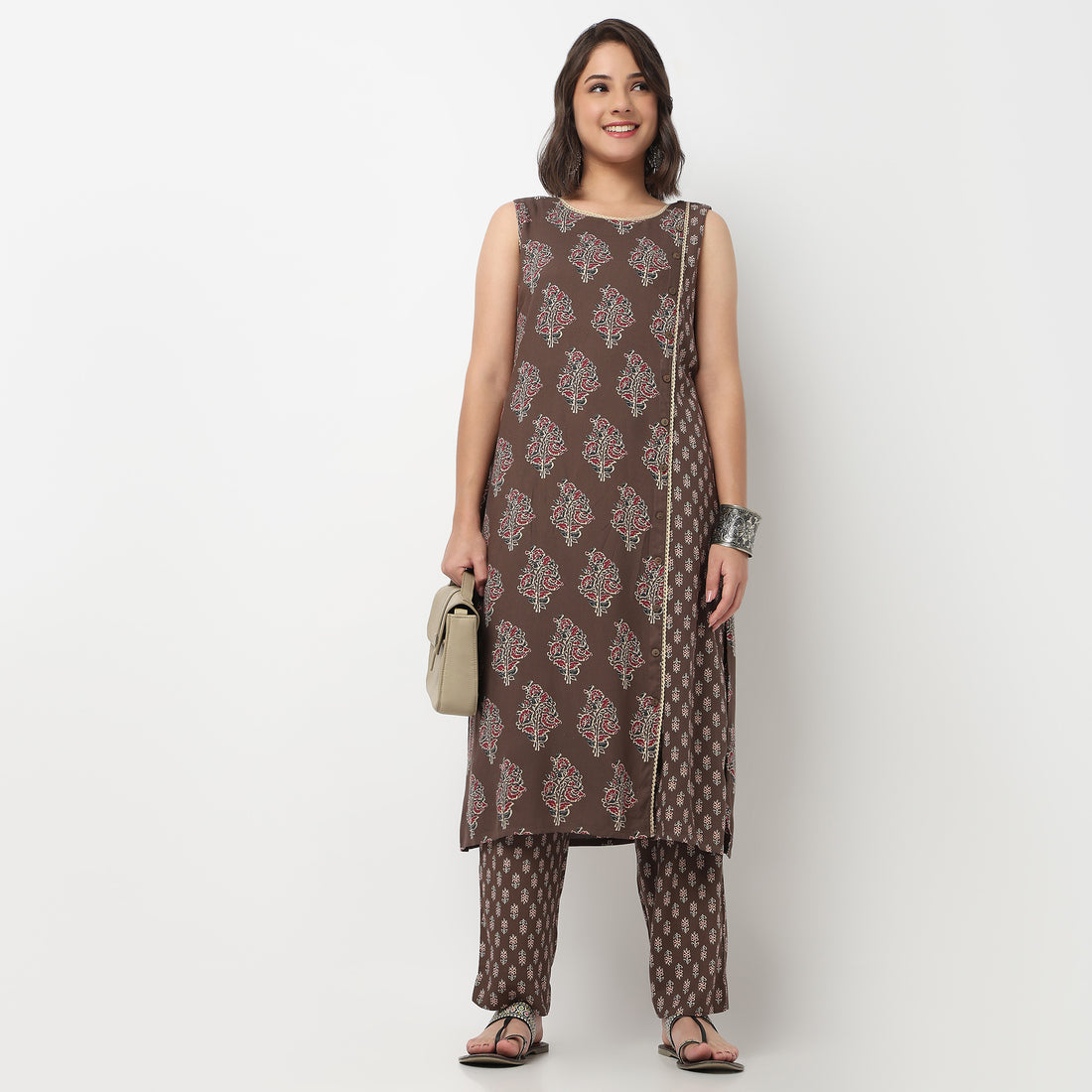 Boat Neck Sleeveless Kurta