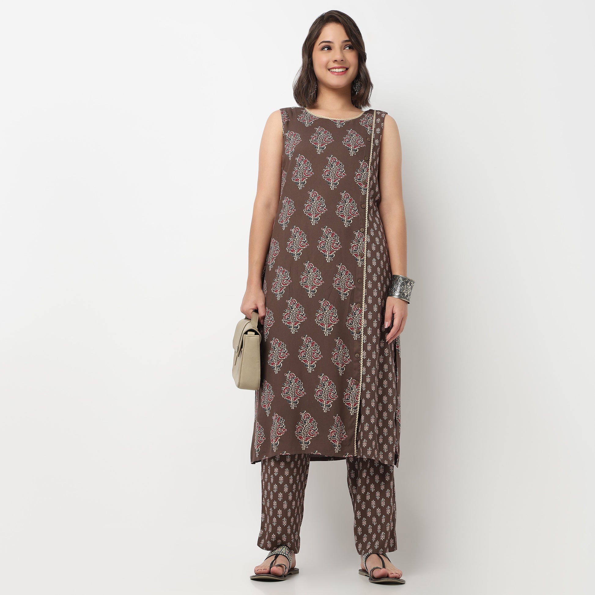 Boat Neck Sleeveless Kurta