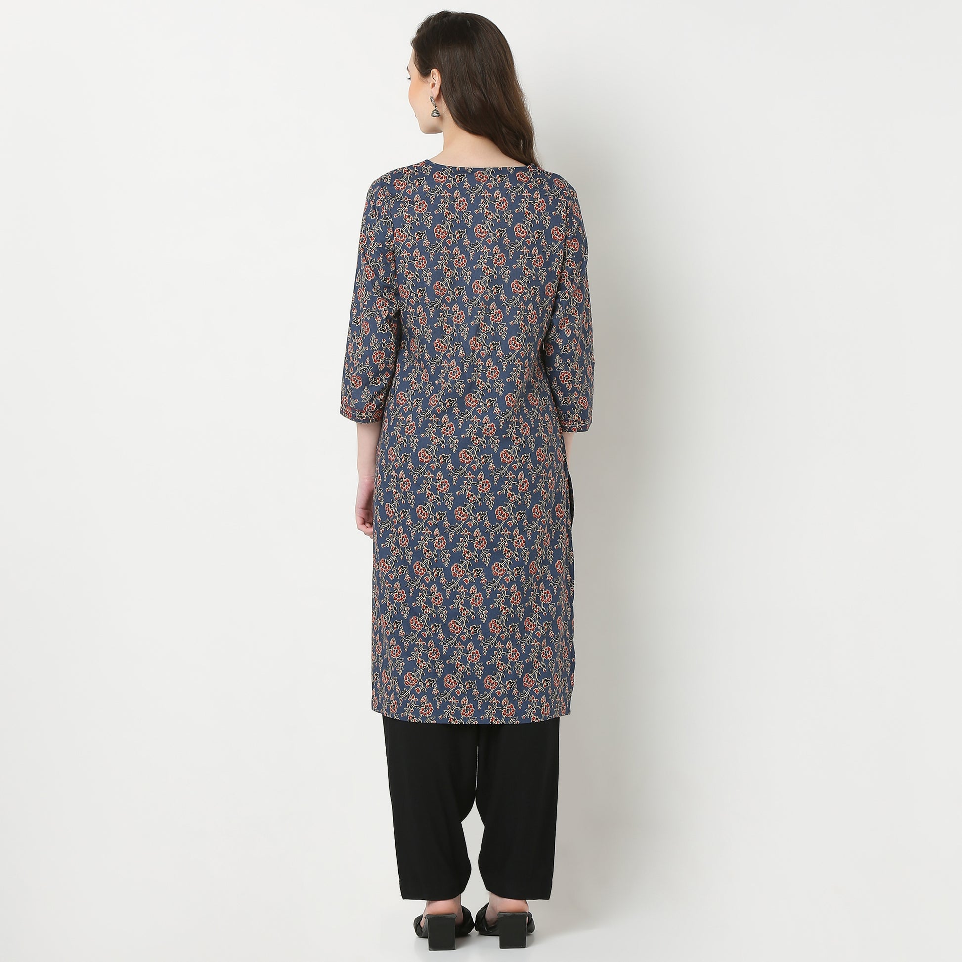 Embroidered V-Neck Long Kurta