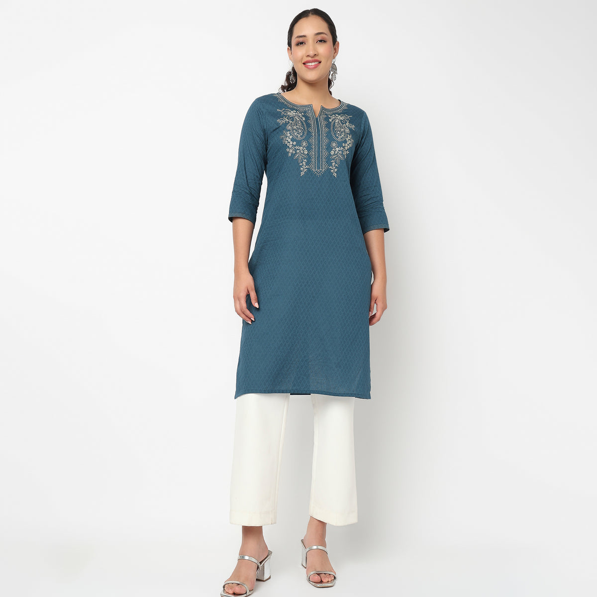 Embroidered Yoke Kurta