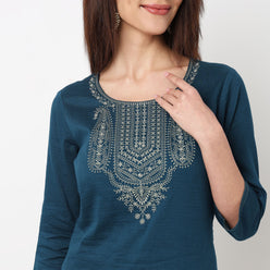 Embroidered Yoke Long Kurta 
