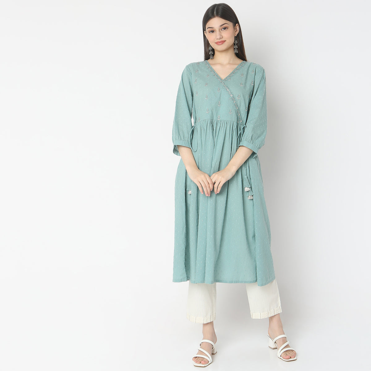 Regular Fit Embroidered Kurta