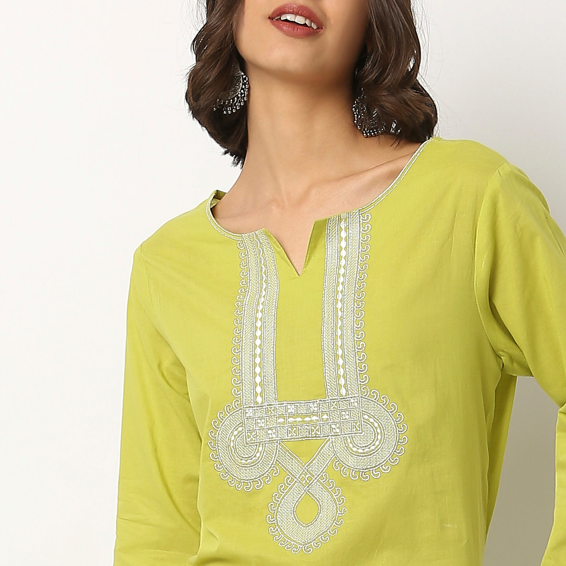 Buy Women Straight Fit Embroidered Three-Fourth Sleeve Kurta  - Style Union