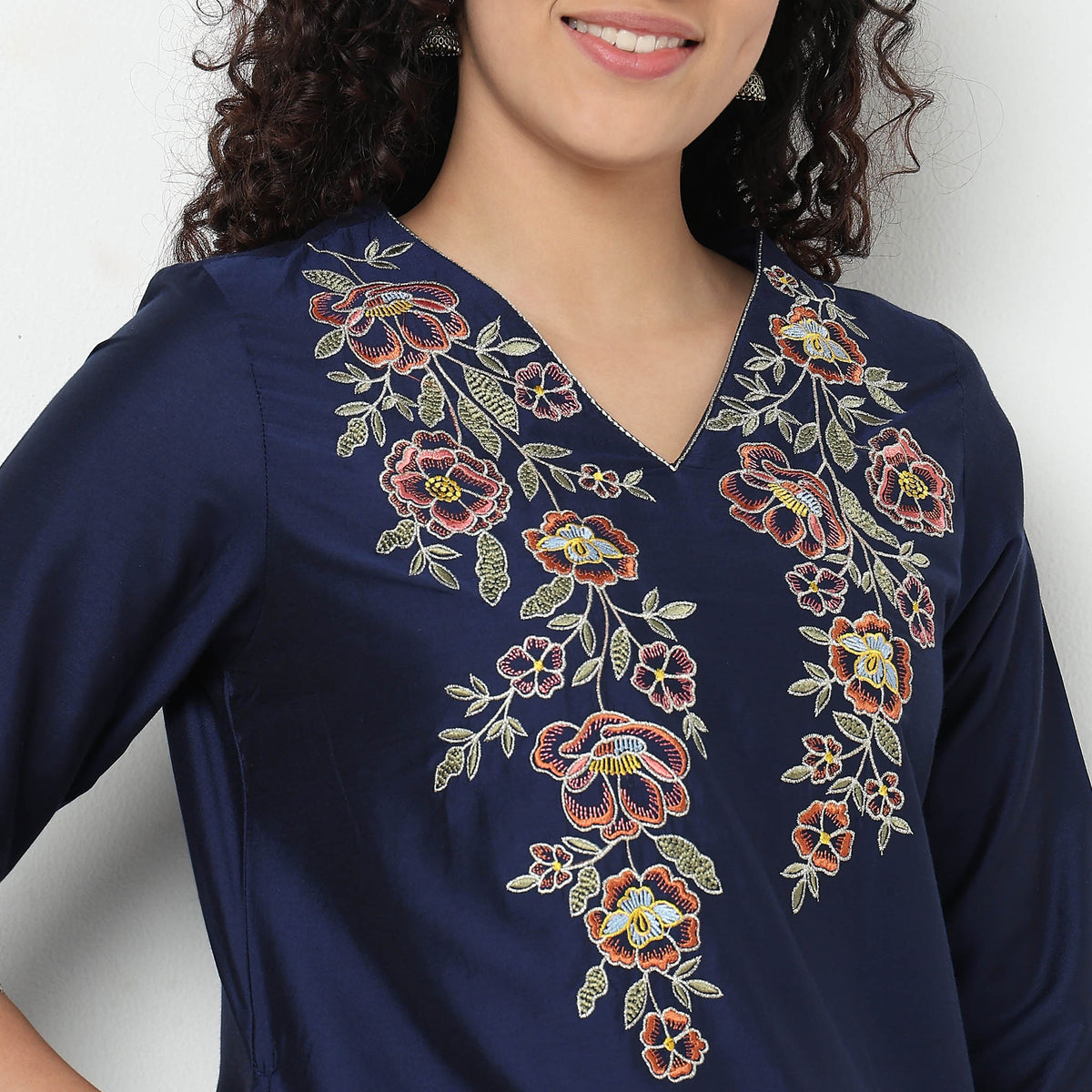 Buy Women Straight Fit Embroidered Three-Fourth Sleeve Kurta  - Style Union