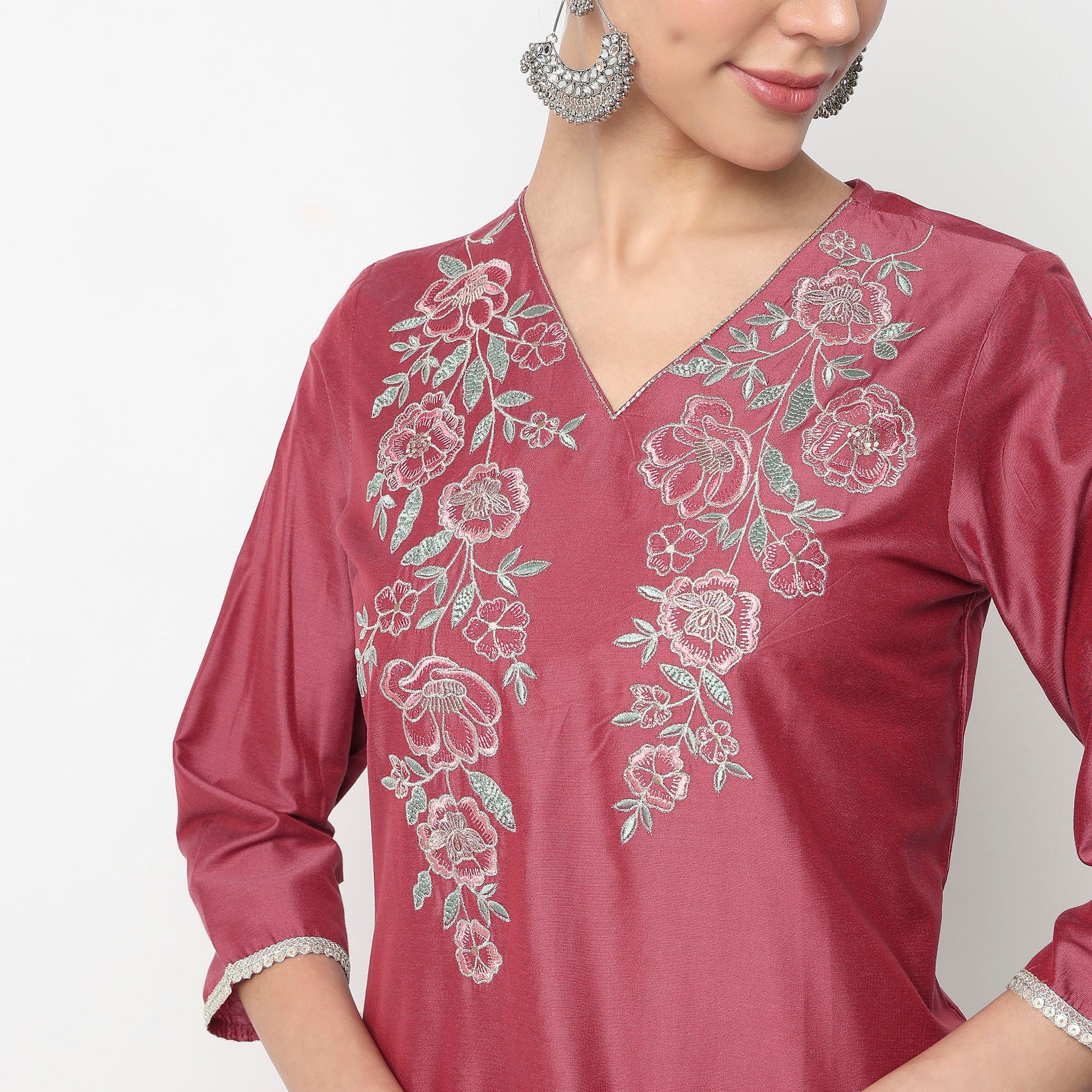 Buy Women Straight Fit Embroidered Three-Fourth Sleeve Kurta  - Style Union