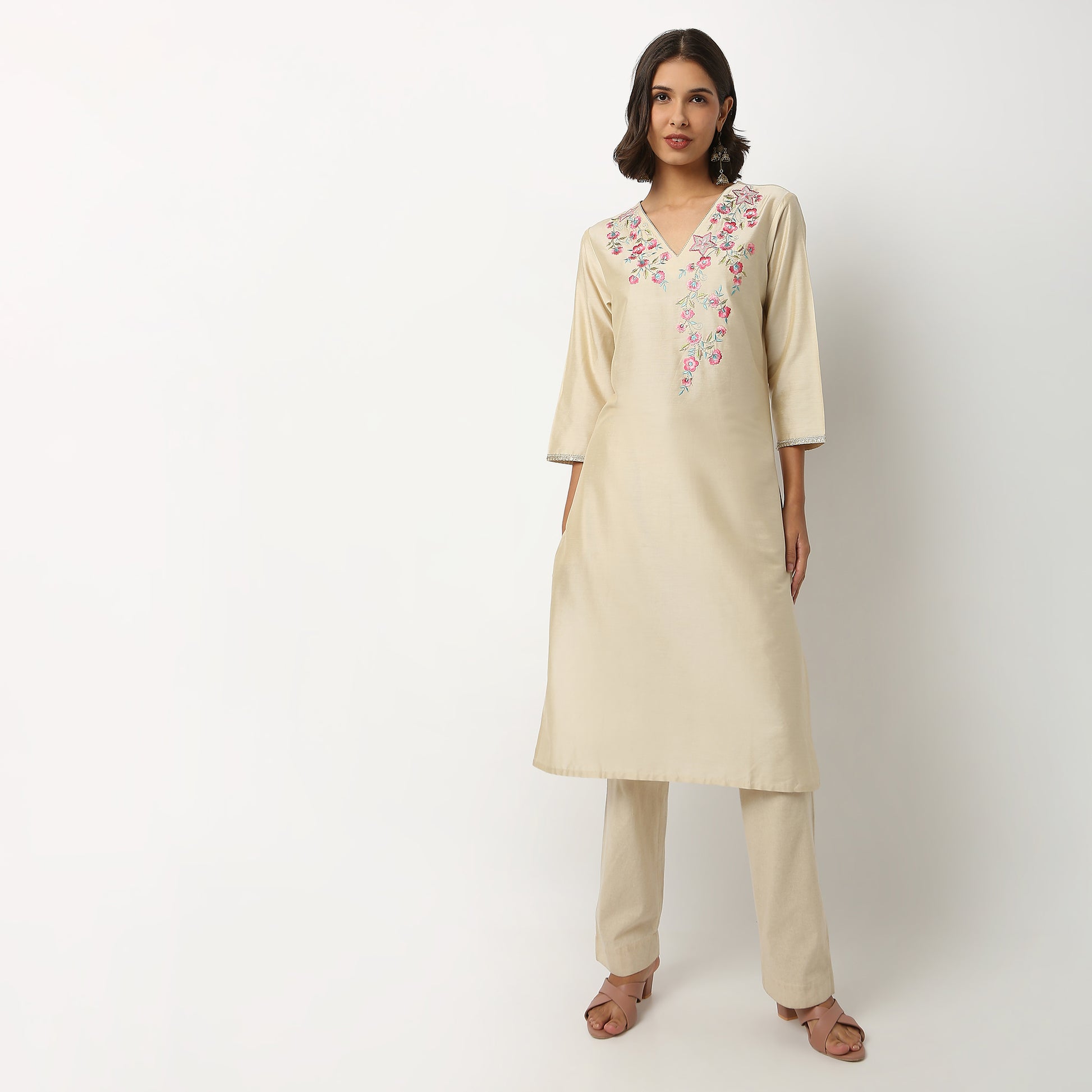 Buy Women Straight Fit Embroidered Three-Fourth Sleeve Kurta  - Style Union