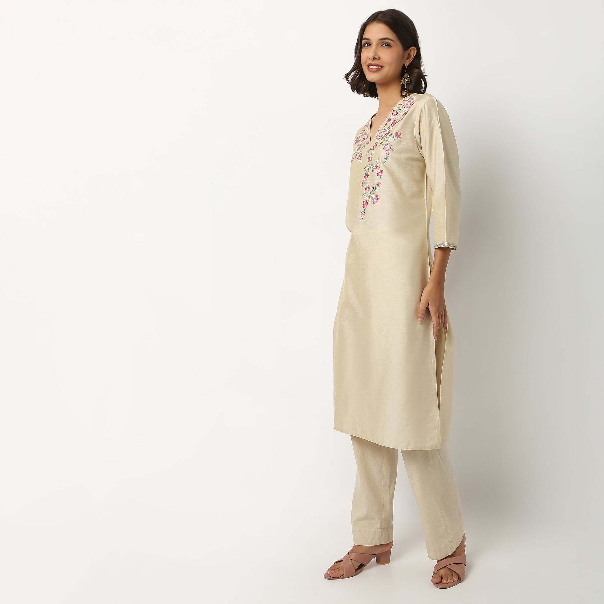 Buy Women Straight Fit Embroidered Three-Fourth Sleeve Kurta  - Style Union