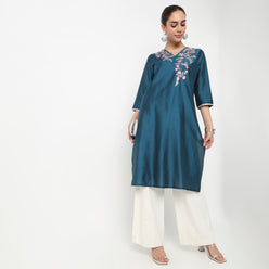 Buy Women Straight Fit Embroidered Three-Fourth Sleeve Kurta  - Style Union