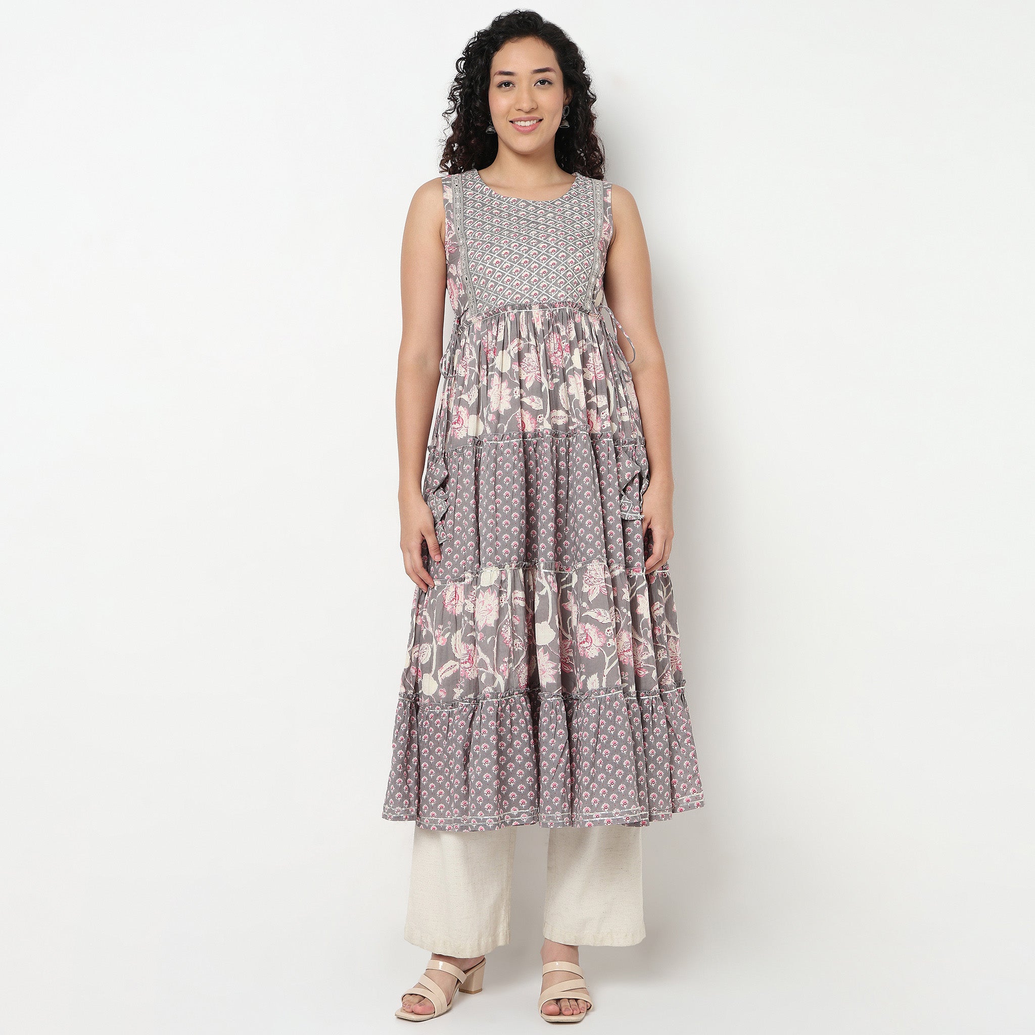 Buy Women Flare Fit Printed Sleeveless Kurta  - Style Union