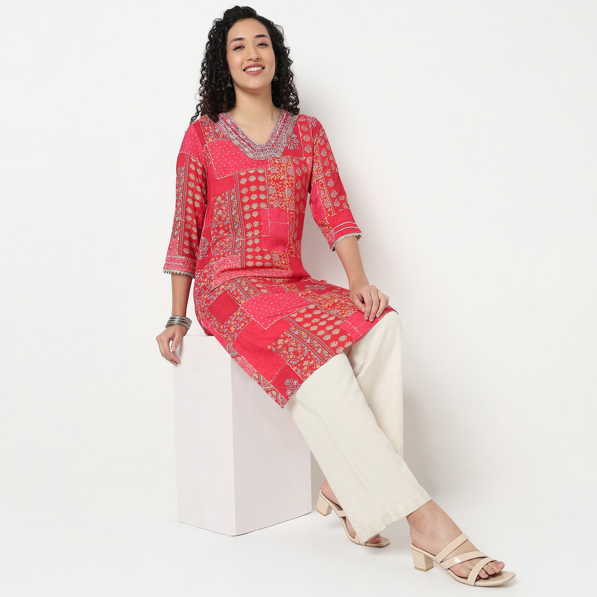 Buy Women Straight Fit Printed Three-Fourth Sleeve Kurta  - Style Union