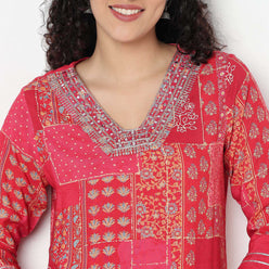 Buy Women Straight Fit Printed Three-Fourth Sleeve Kurta  - Style Union