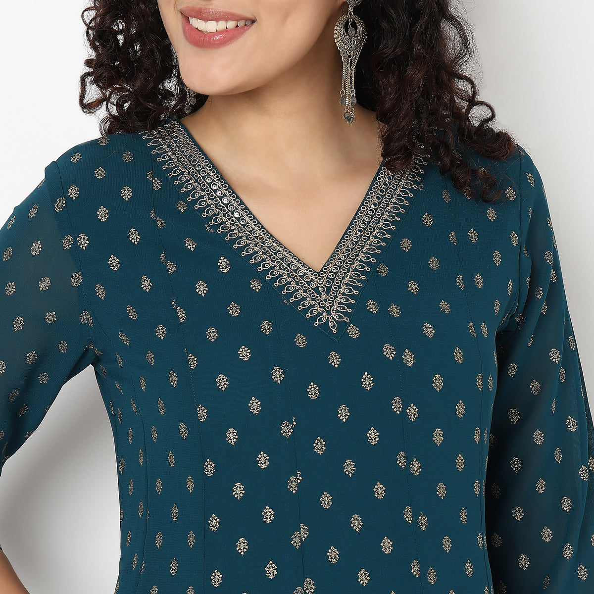 Foil Print V-Neck Flared Kurta