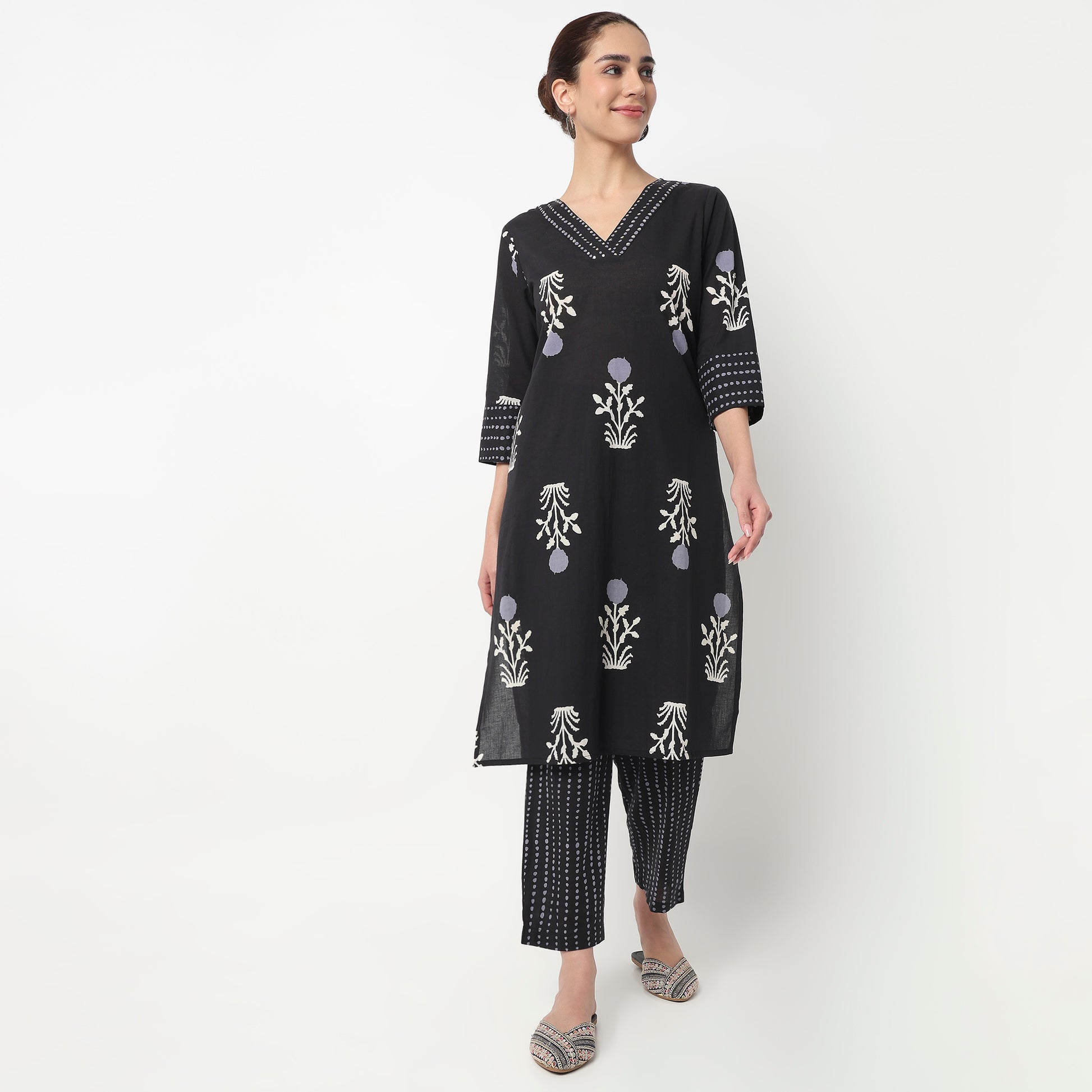 Cotton Printed V-Neck Straight Kurta