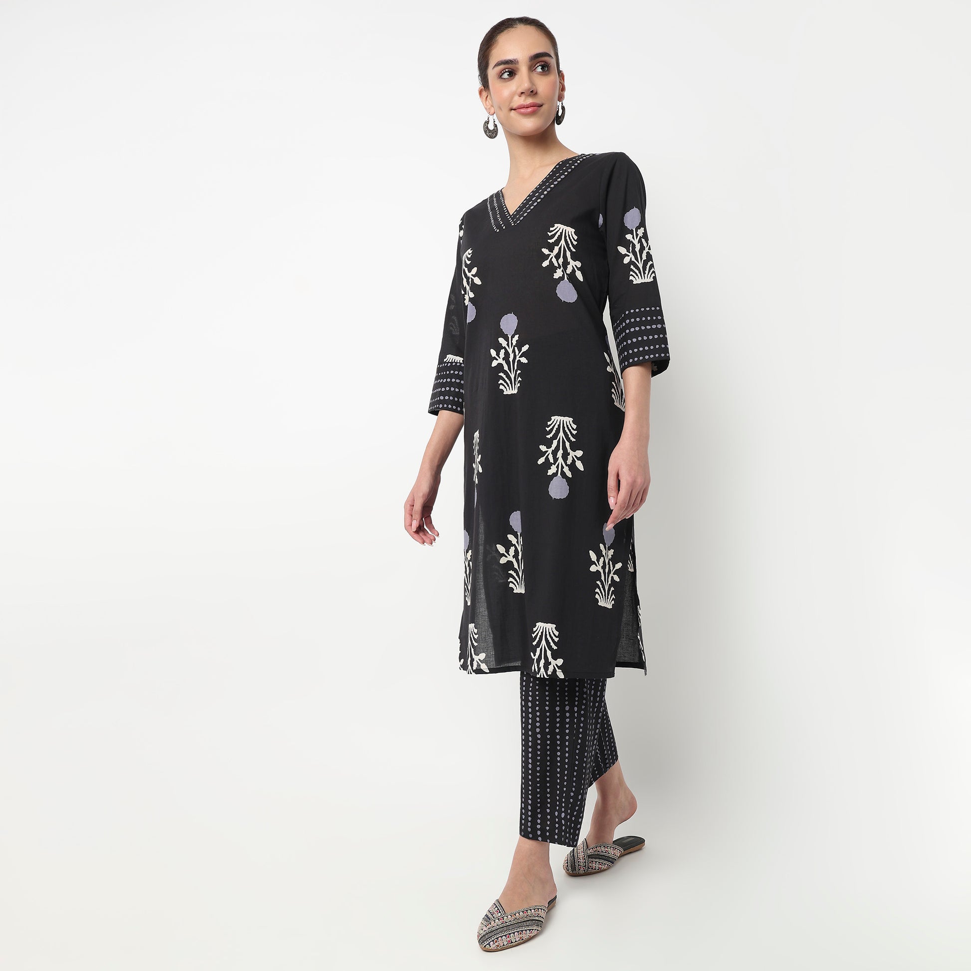 Cotton Printed V-Neck Straight Kurta