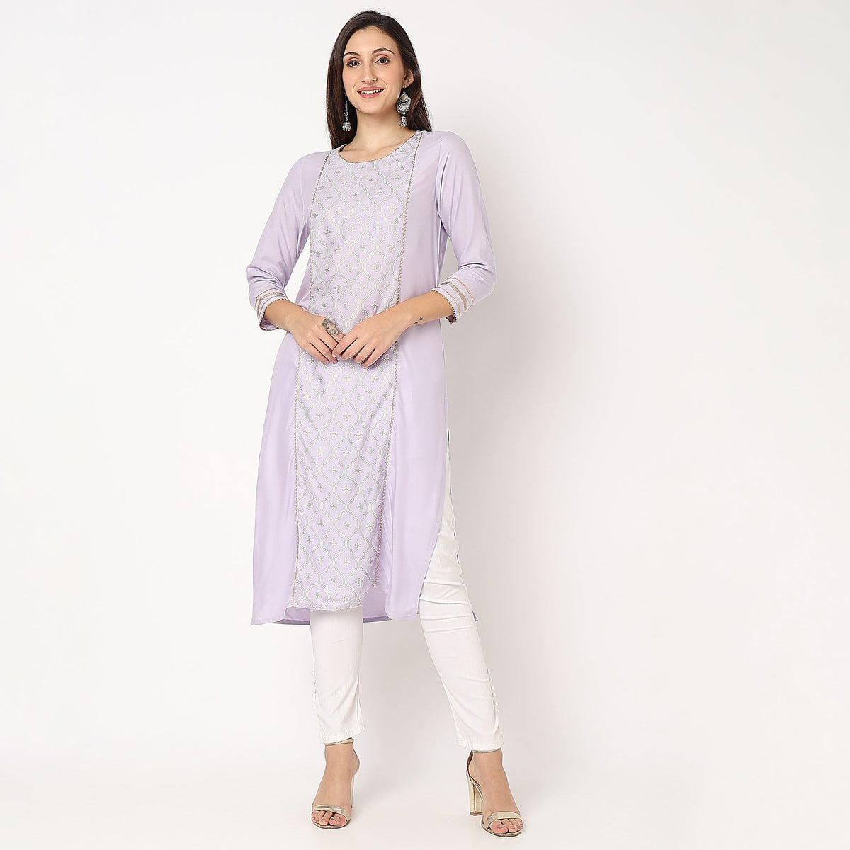 Women Wearing Straight Fit Printed Kurta