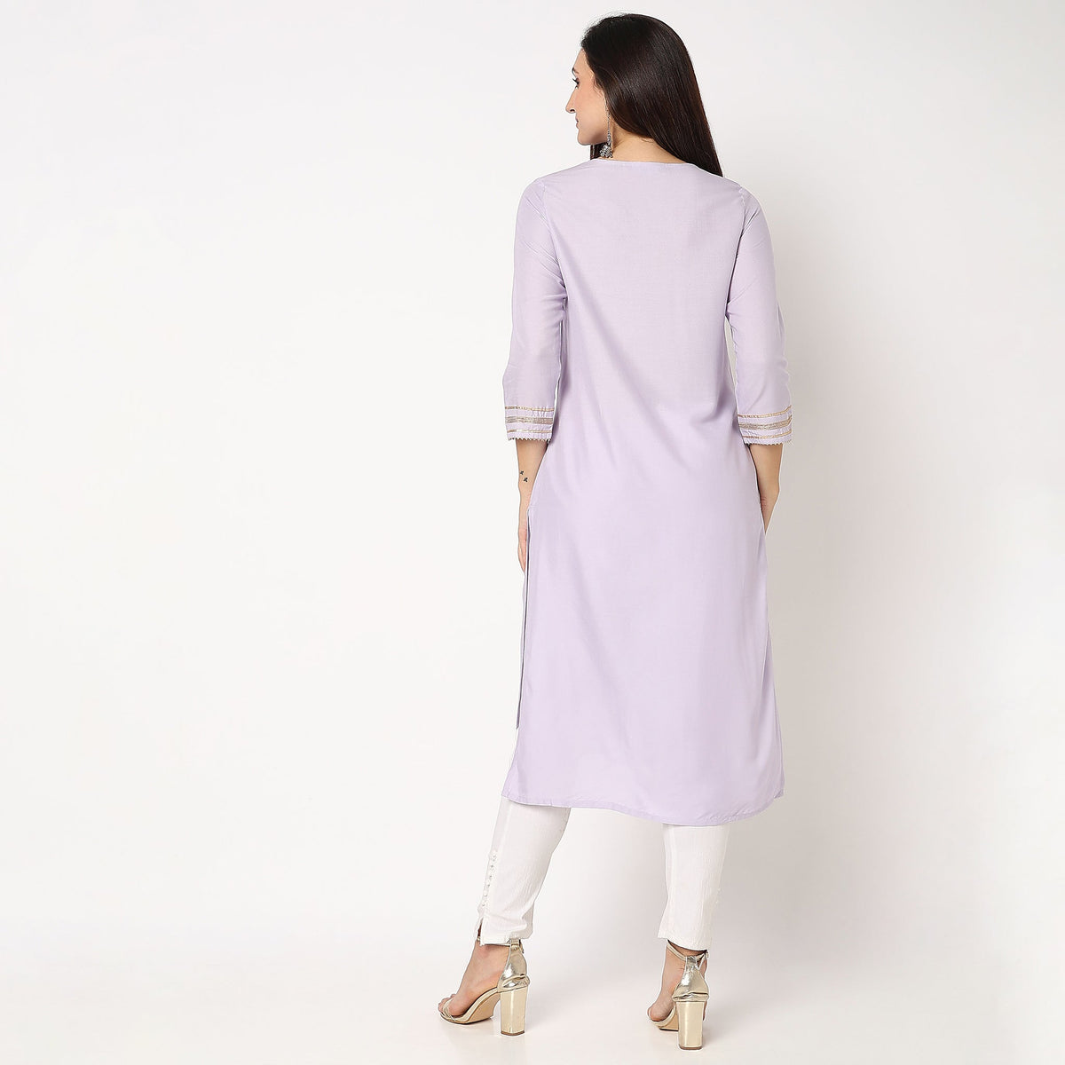 Women Wearing Straight Fit Printed Kurta