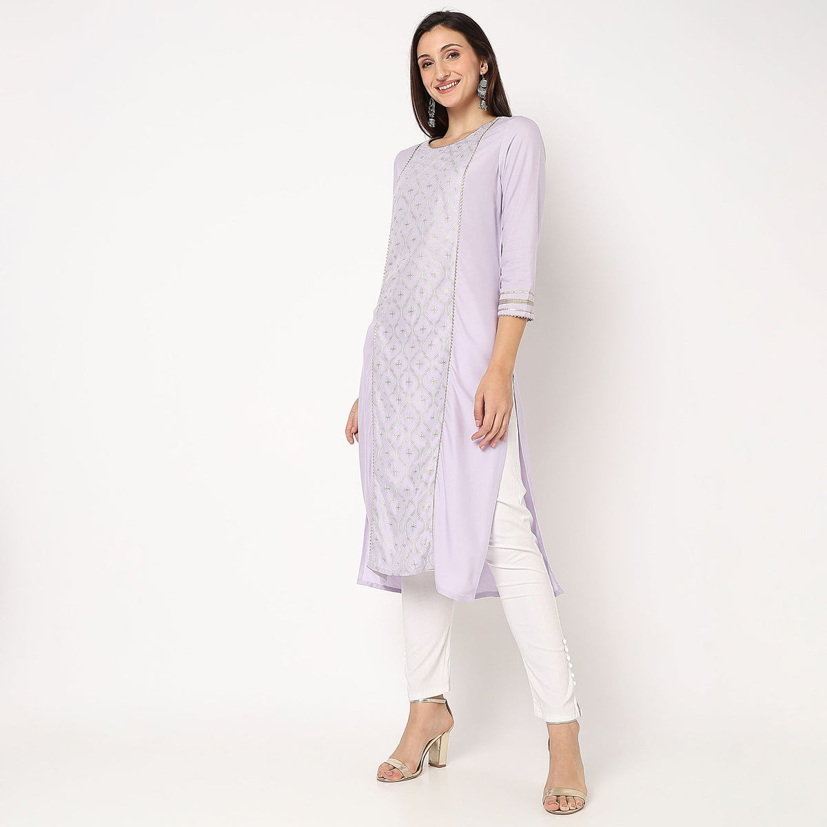 Women Wearing Straight Fit Printed Kurta