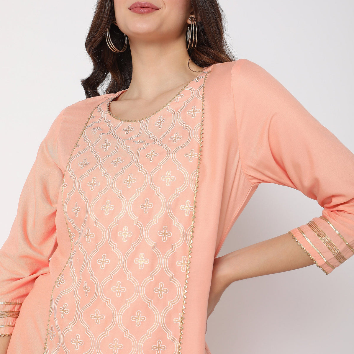 Women Wearing Straight Fit Printed Kurta